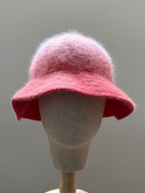 Vintage Sarah B Studio Pink Angora Blend Soft Wool Bucket Hat Cloche Y2K Retro